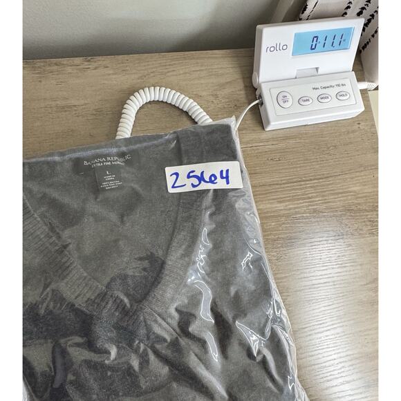 Banana Republic Mens 100% Extra Fine Merino Wool V Neck Sweater L Gray Preppy - Picture 11 of 11